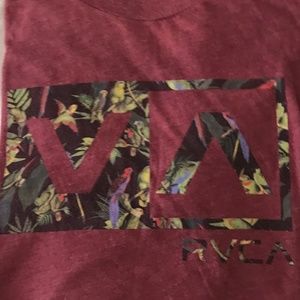 RVCA Vintage. Burgundy. Short sleeve t-shirt. Size M